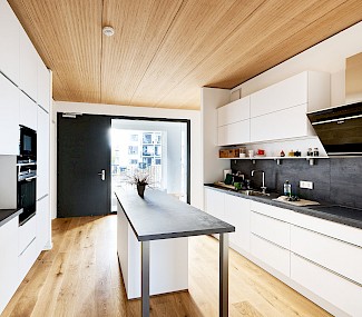 Küchenbereich in einem Neubau Wohnkomplex in Berlin-Weissensee.