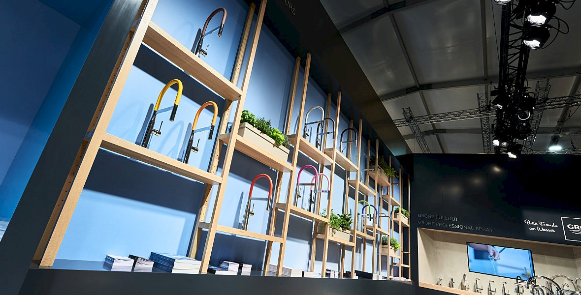Innenarchitekturfotografie – Messestand mit GROHE Badarmaturen