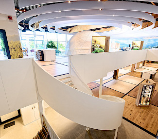 Hochwertige Architekturfotografie der Ausstellung für Holzböden in Südlohn, Nordrhein-Westfalen.