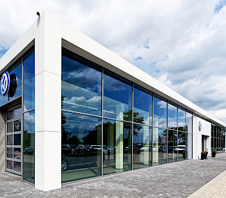 Neugestaltung der Aussenfassade beim VW Autohaus Schmeink in Wesel