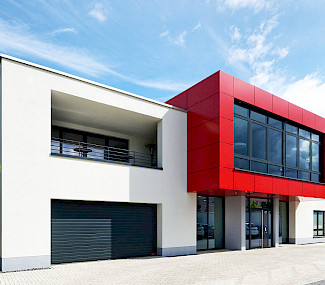 Der europäische Hauptsitz der Firma Macauto wurde nach Heiligenhaus in Nordrhein–Westfalen verlegt.